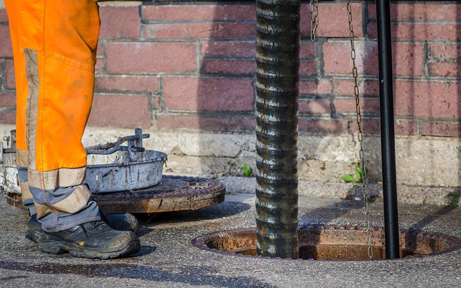 déboucher une canalisation d'eaux usées Paris 19